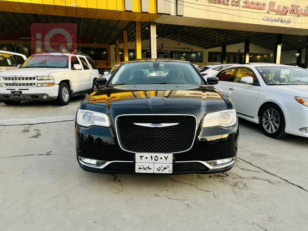 کرایسلەر 300